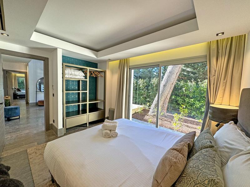 Villa - 220 m² - 6 pièces