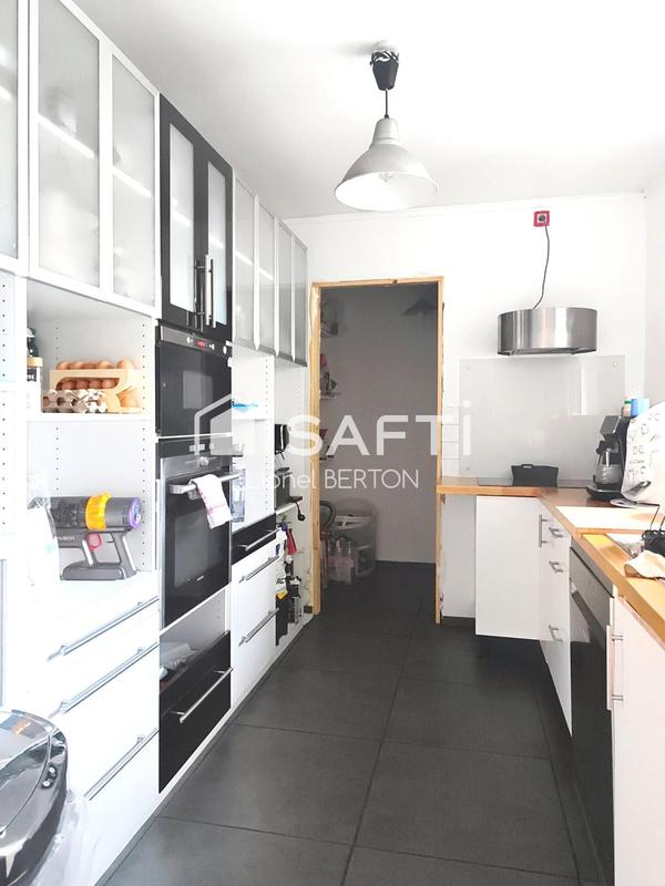 Appartement - 93 m² - 4 pièces