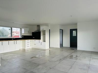 Maison - 120 m² - 4 pièces