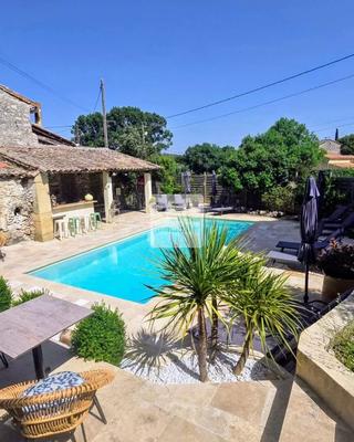 Mas - 245 m² - 9 pièces