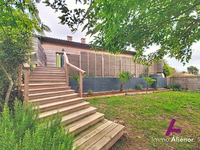 Maison - 140 m² - 8 pièces