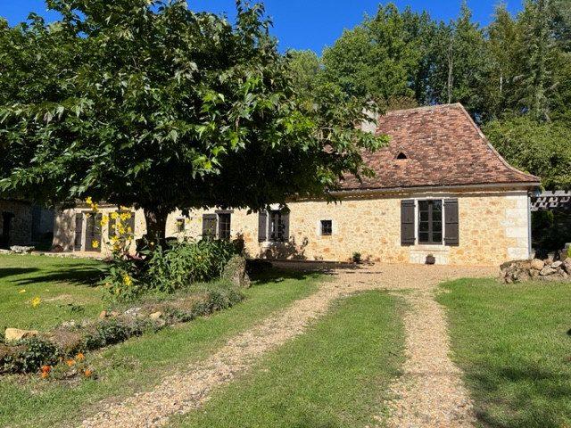 Maison traditionnelle - 217 m² - 7 pièces