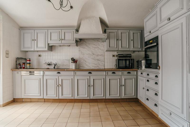 Maison - 315 m² - 12 pièces