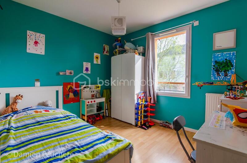 Maison - 90 m² - 5 pièces