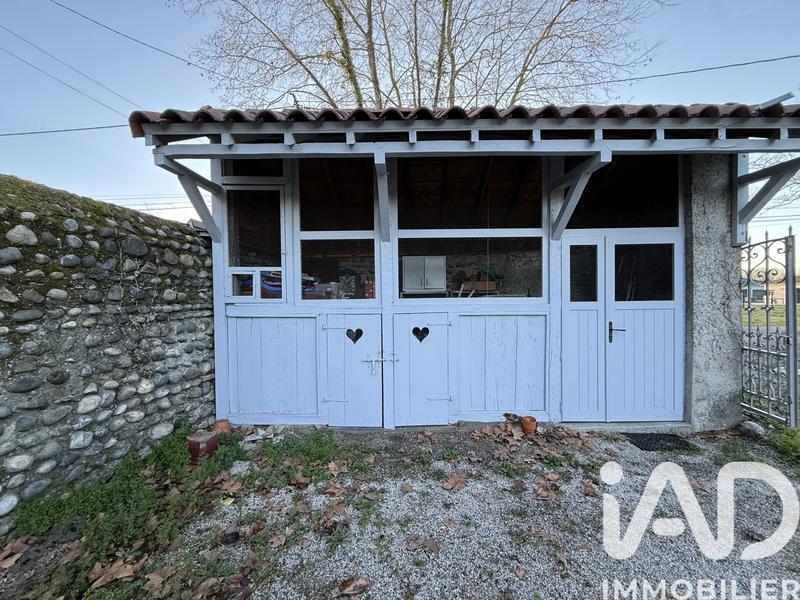 Maison - 228 m² - 7 pièces