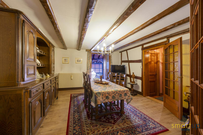 Maison traditionnelle - 156 m² - 6 pièces