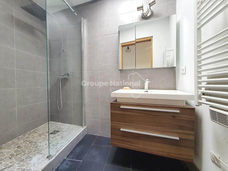 Appartement - 80 m² - 3 pièces