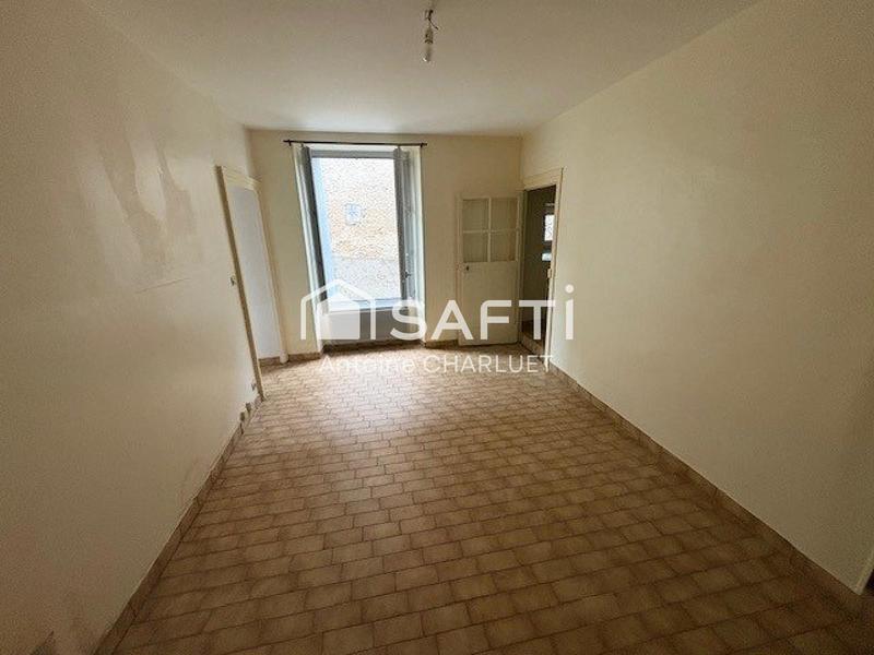 Maison - 330 m² - 13 pièces