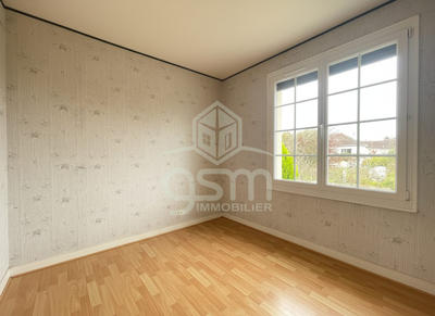 Maison traditionnelle - 75 m² - 5 pièces