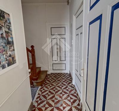 Maison - 170 m² - 8 pièces