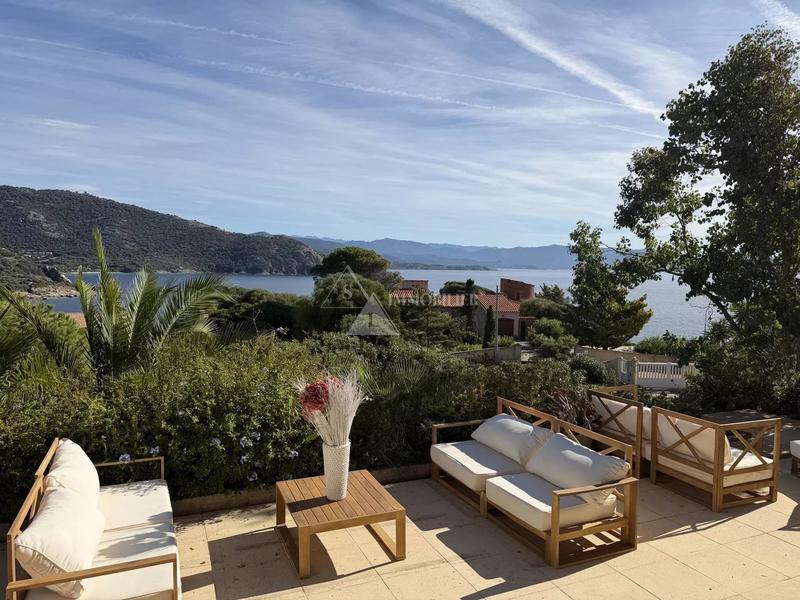 Villa - 189 m² - 6 pièces