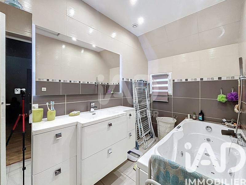 Maison - 143 m² - 7 pièces