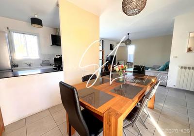 Maison - 86 m² - 6 pièces