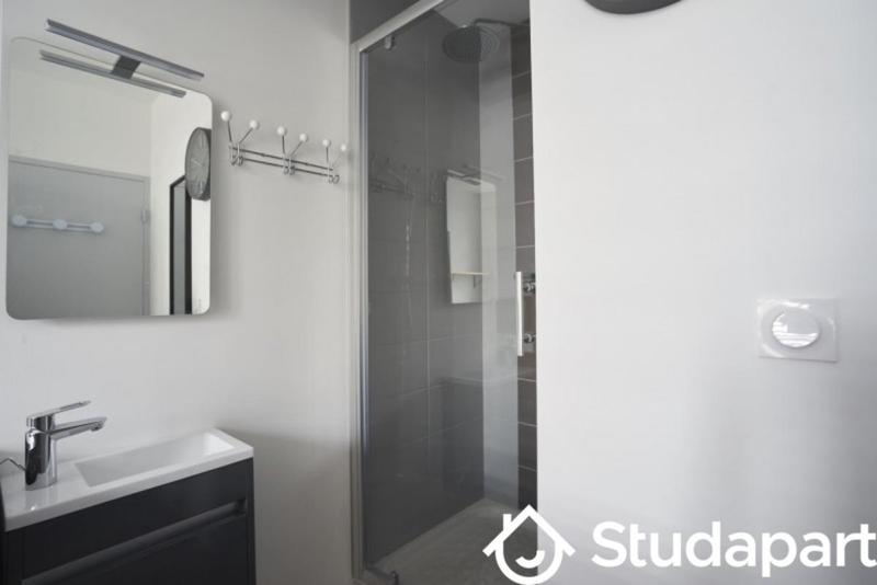 Chambre - 9 m² - 1 pièce