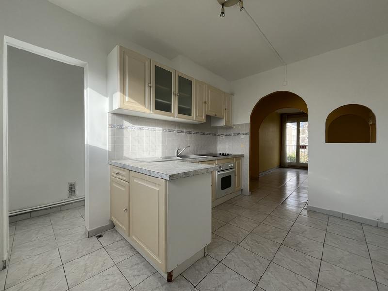 Appartement - 75 m² - 5 pièces