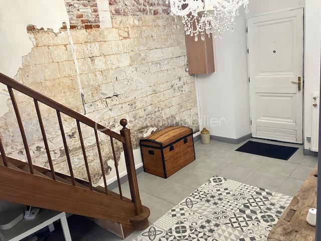 Maison - 300 m² - 9 pièces