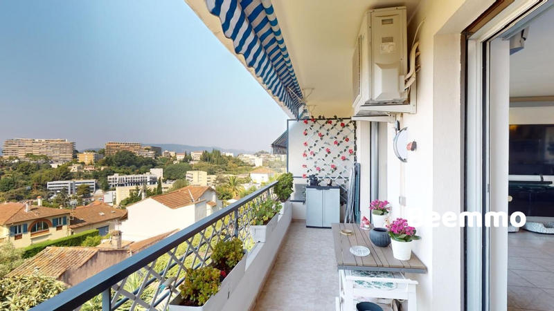 Appartement - 75 m² - 3 pièces