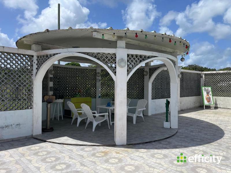 Maison - 250 m² - 5 pièces