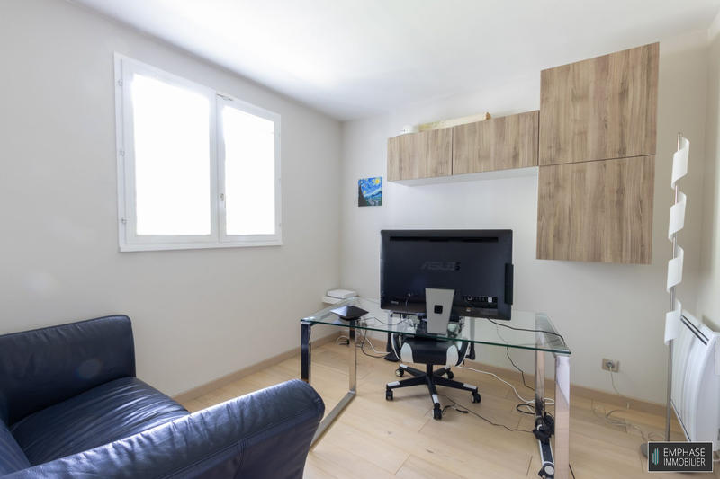 Maison contemporaine - 190 m² - 7 pièces