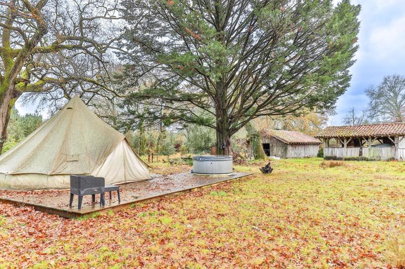 Propriété - 90 m² - 5 pièces