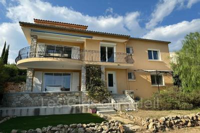 Villa - 180 m² - 9 pièces