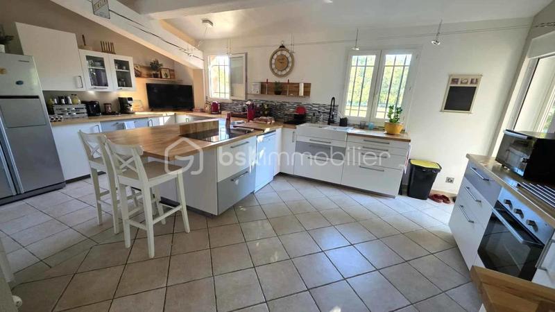 Maison traditionnelle - 140 m² - 4 pièces