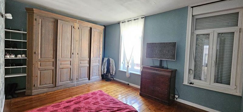 Maison - 170 m² - 8 pièces