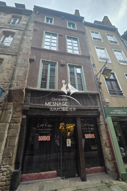 Maison - 200 m² - 5 pièces