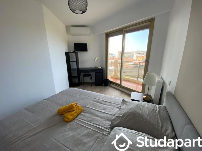 Chambre - 11 m² - 1 pièce