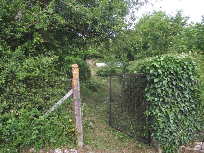 Terrain constructible - 1 271 m²