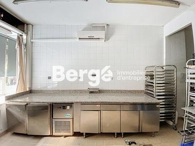 Local d'activités - 31 m² - 4 pièces