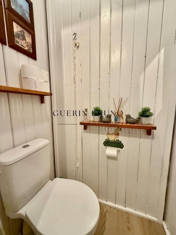 Maison - 208 m² - 11 pièces