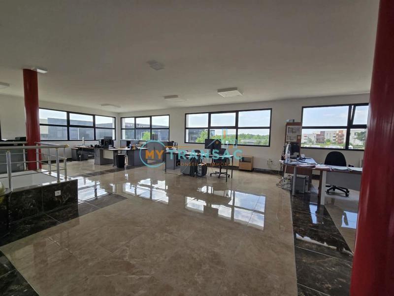 Local d'activité / Entrepôt - 965 m²