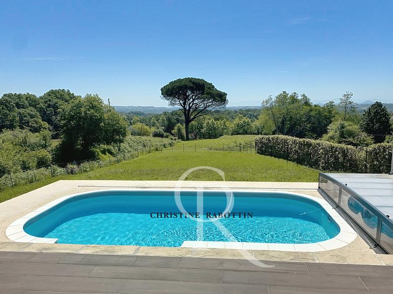 Villa - 143 m² - 4 pièces