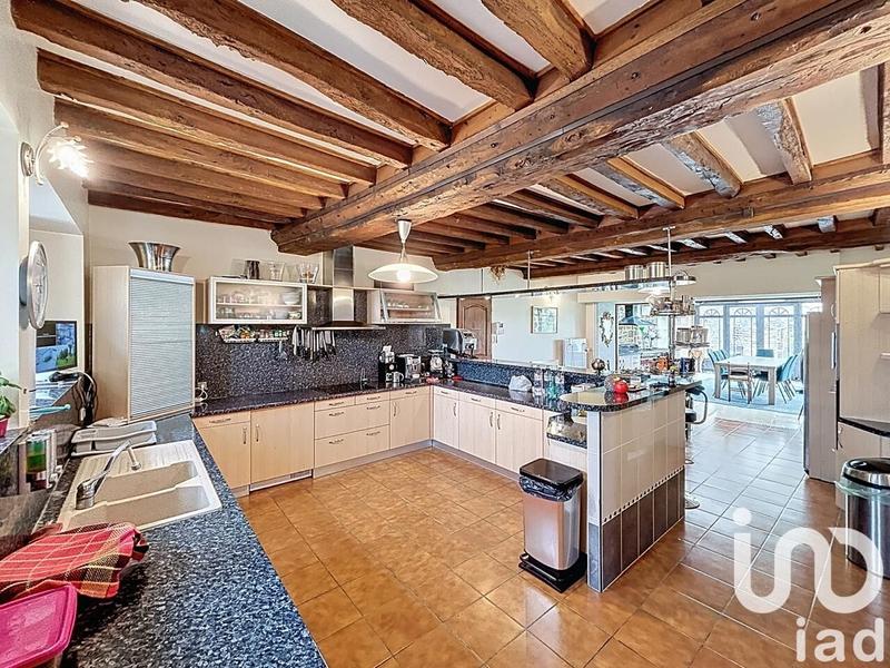 Maison - 640 m² - 14 pièces