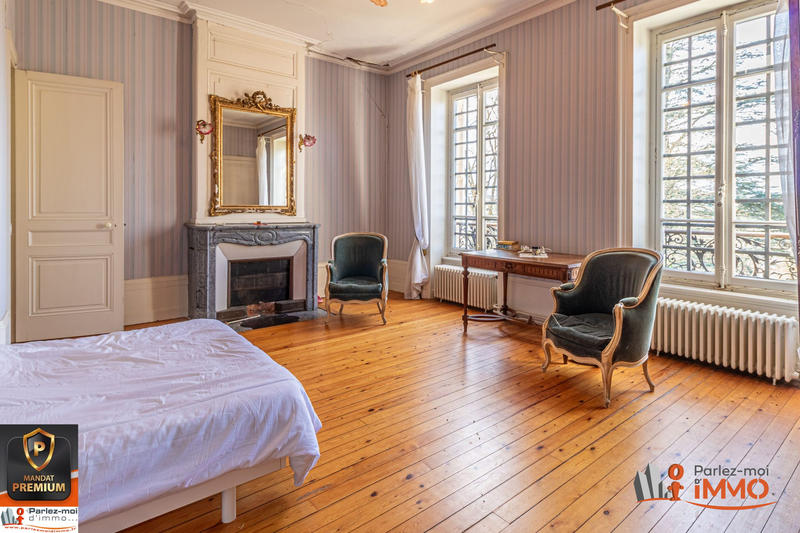 Maison - 373 m² - 14 pièces