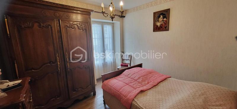 Maison de village - 200 m² - 9 pièces