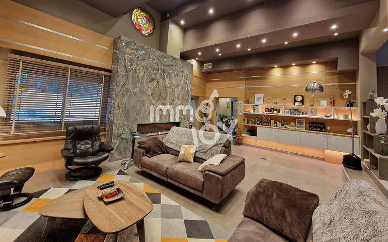 Villa - 268 m² - 7 pièces