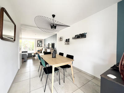 Maison - 85 m² - 5 pièces