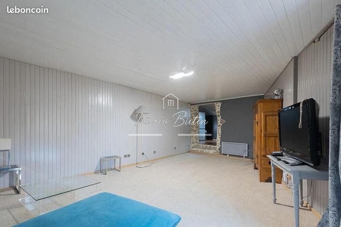 Maison - 238 m² - 9 pièces