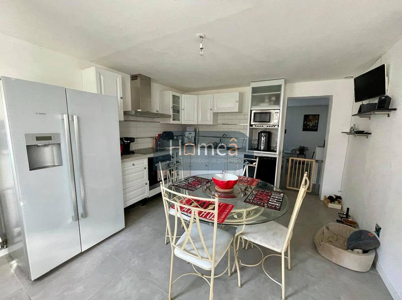 Maison - 200 m² - 6 pièces