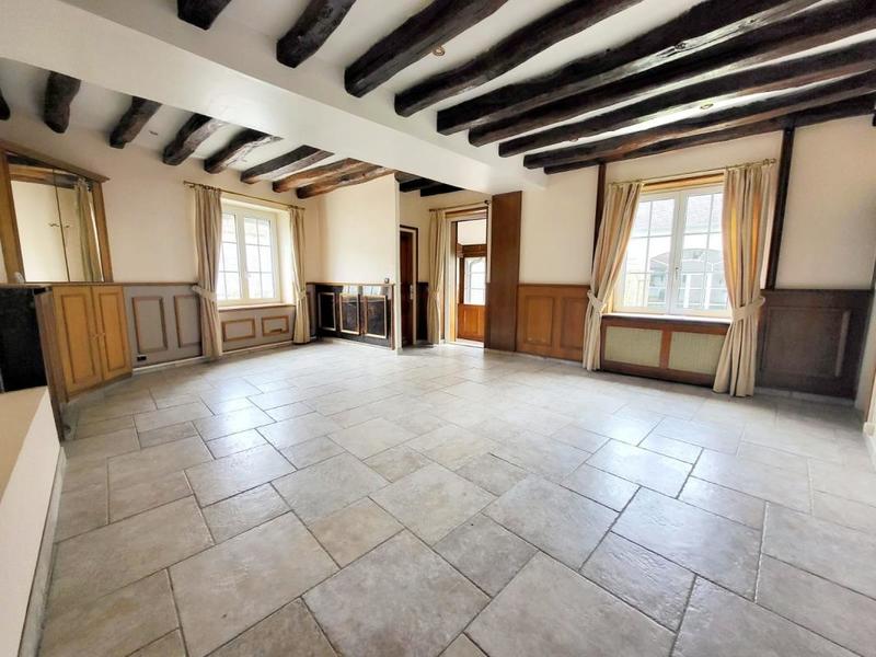 Demeure - 293 m² - 5 pièces