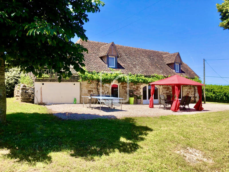 Maison - 314 m² - 13 pièces