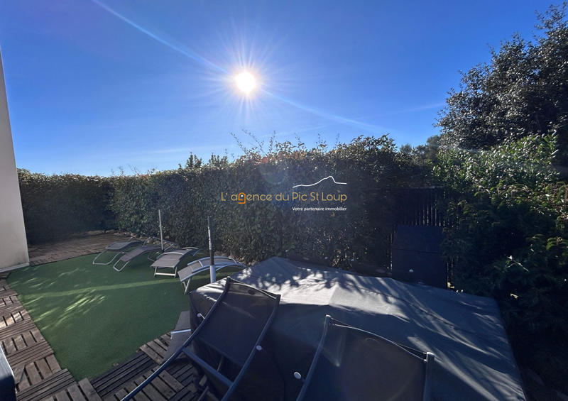 Maison - 98 m² - 4 pièces