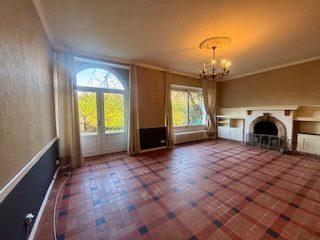 Maison - 251 m² - 6 pièces