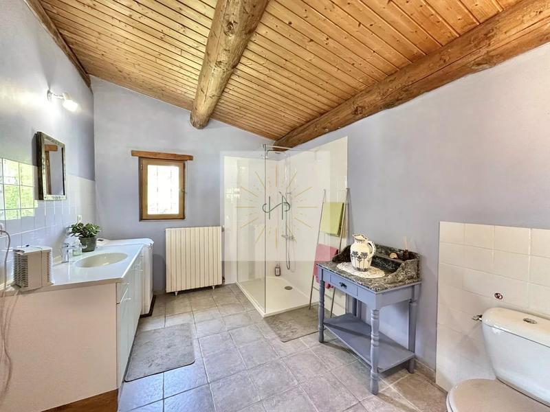 Maison - 166 m² - 6 pièces