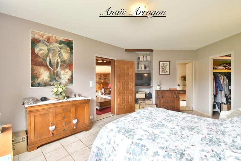 Villa - 275 m² - 6 pièces