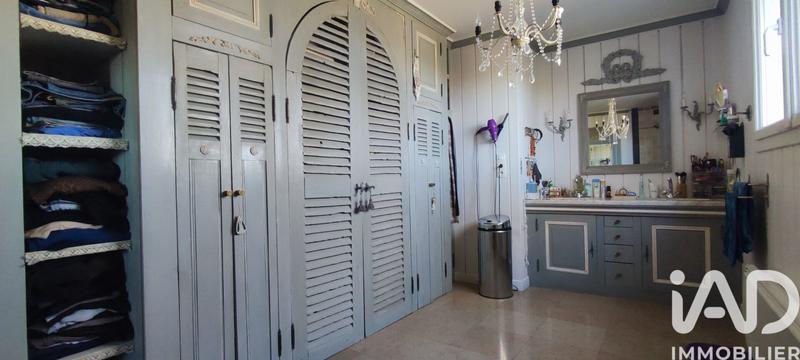 Maison - 277 m² - 9 pièces