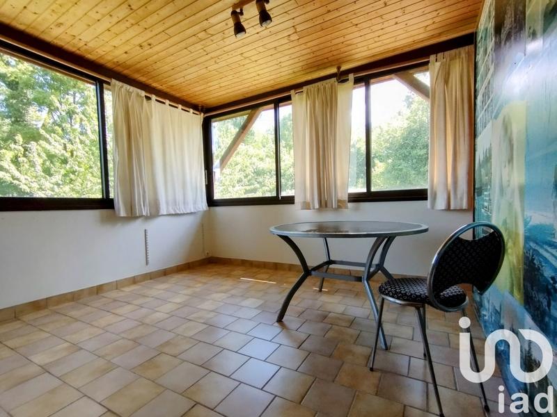 Maison - 270 m² - 12 pièces