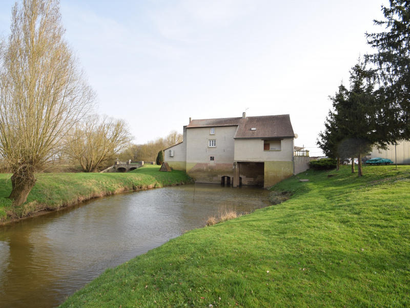 Maison - 221 m² - 7 pièces